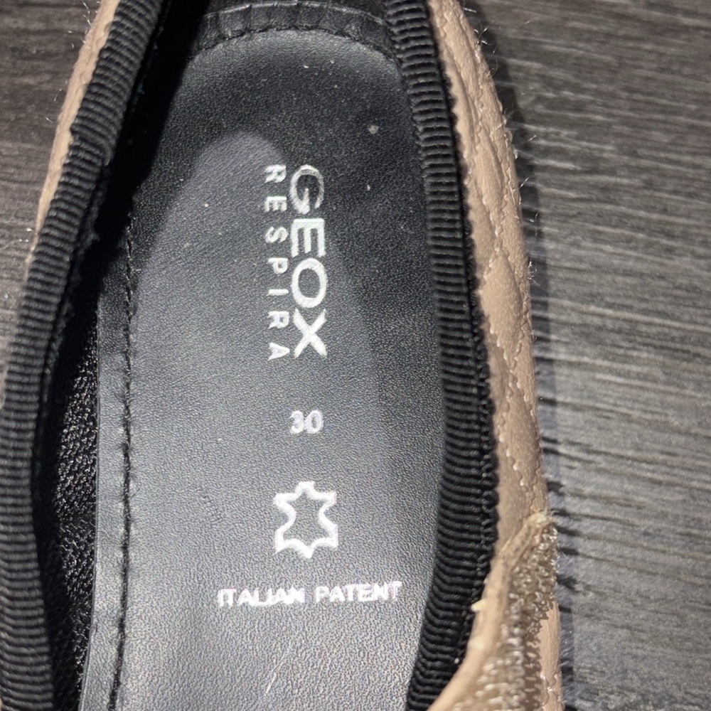 Geox Girls Pile Respira Quilted Mary Jane Flats Size 30 EU/ 12 US Tan/Black - Picture 11 of 12